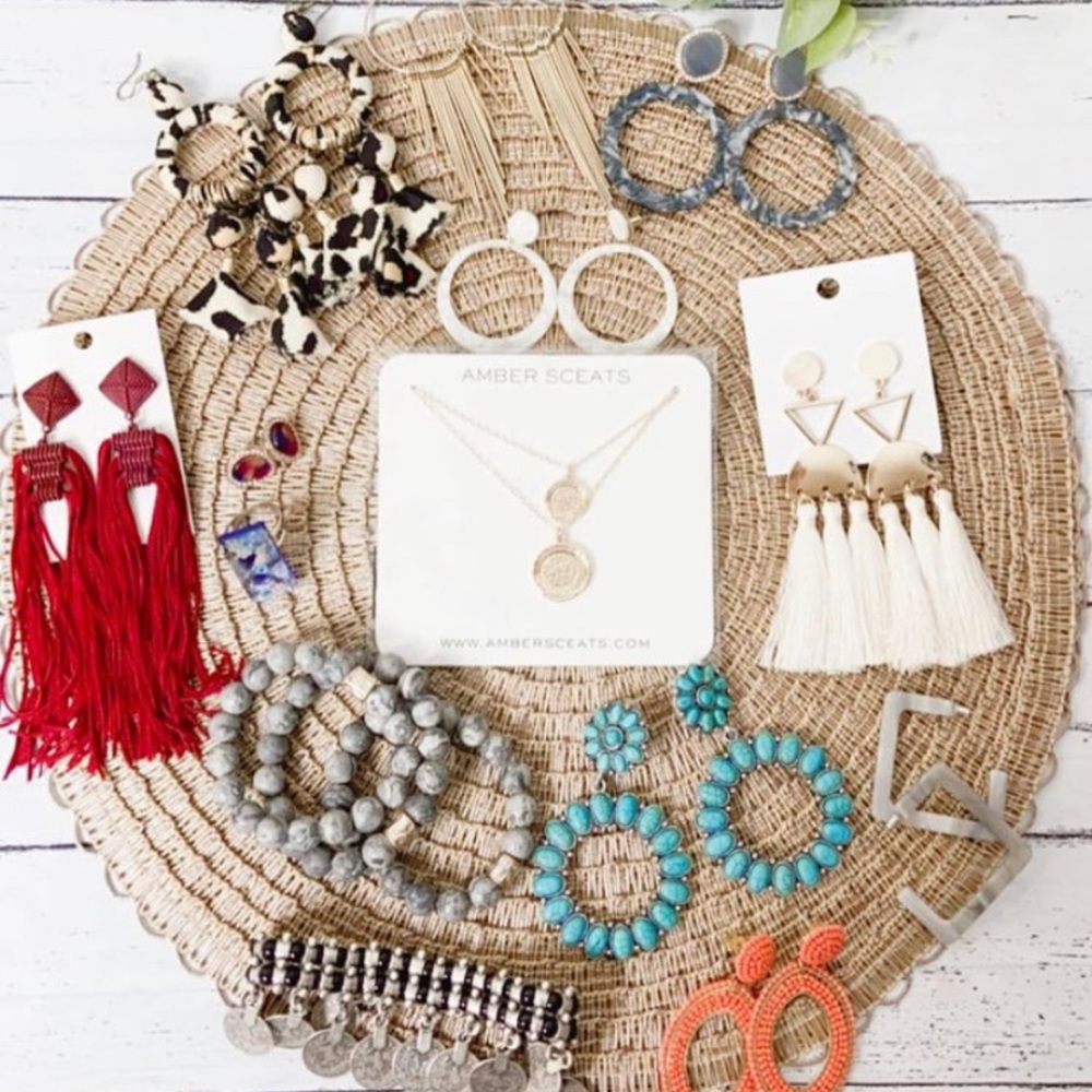 Meet your Seller 🌻 - Picture 11 of 14